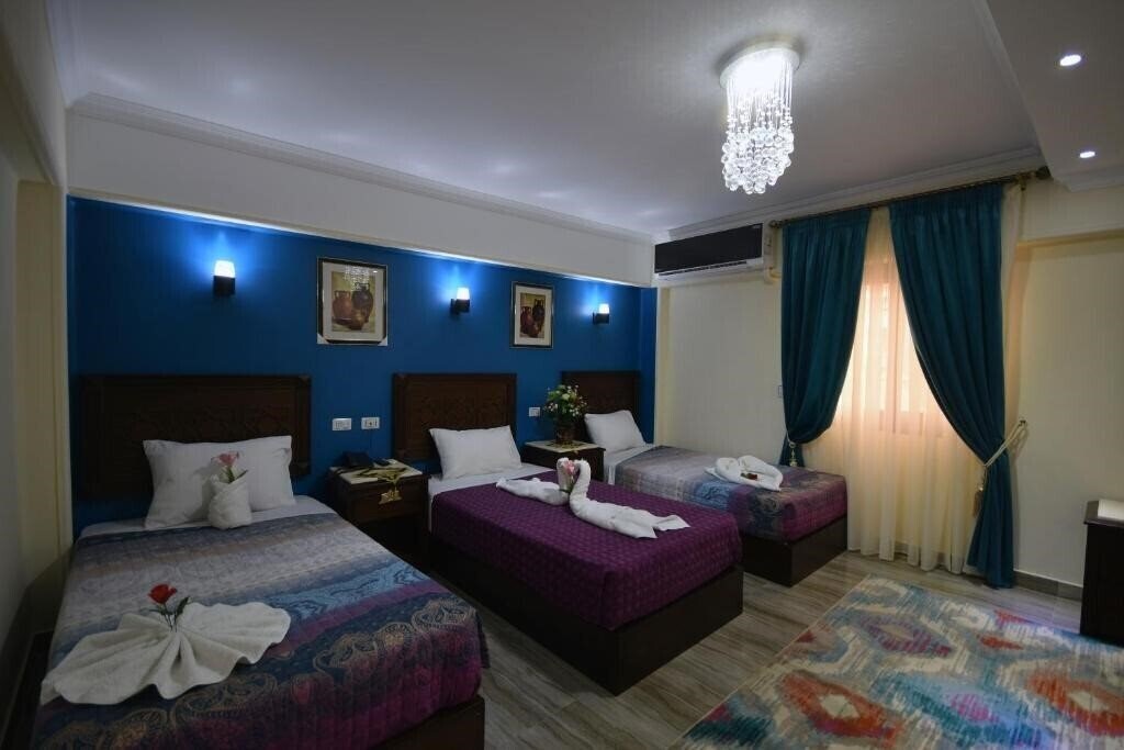 Вид Amin Hotel 3*