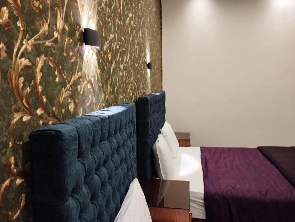 Панорама Hotel Richmond Down Town 1*