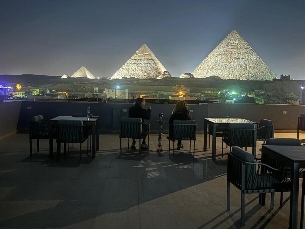 Отель Pyramids Hotel 3*