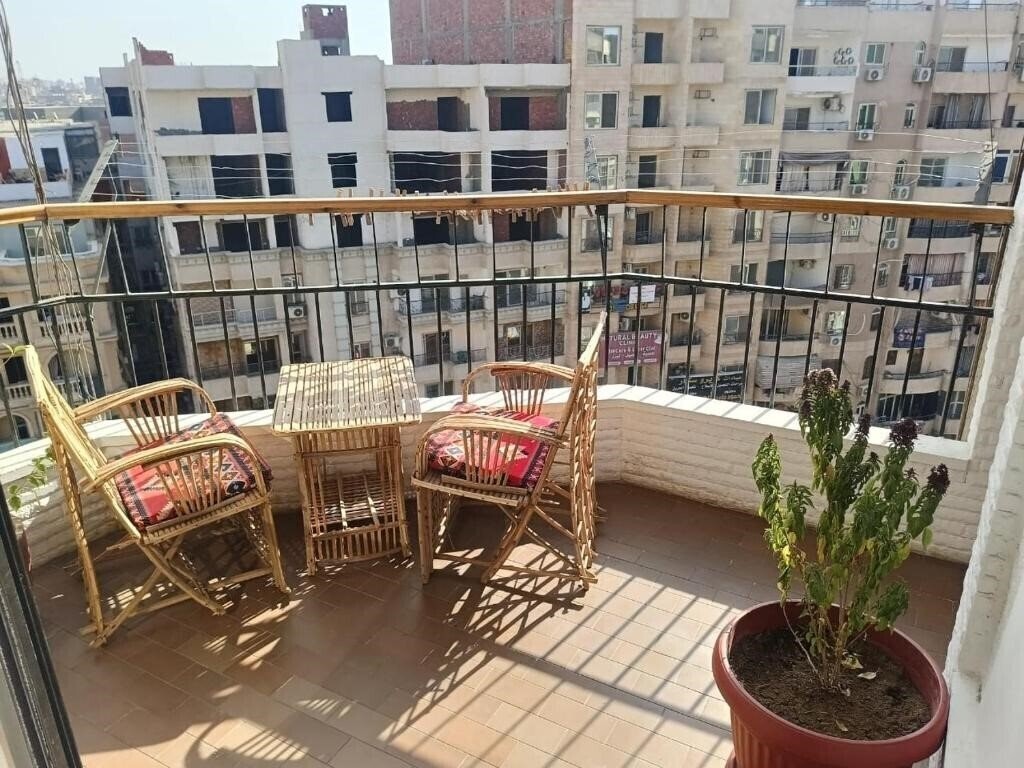 Территория Pyramids Nights Hostel 2*