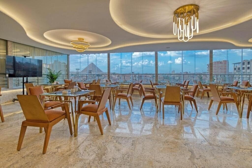 Вид Pyramids Plateau Hotel 3*