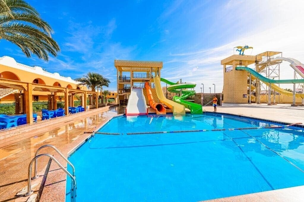 Картинка Golden Beach Resort 4*