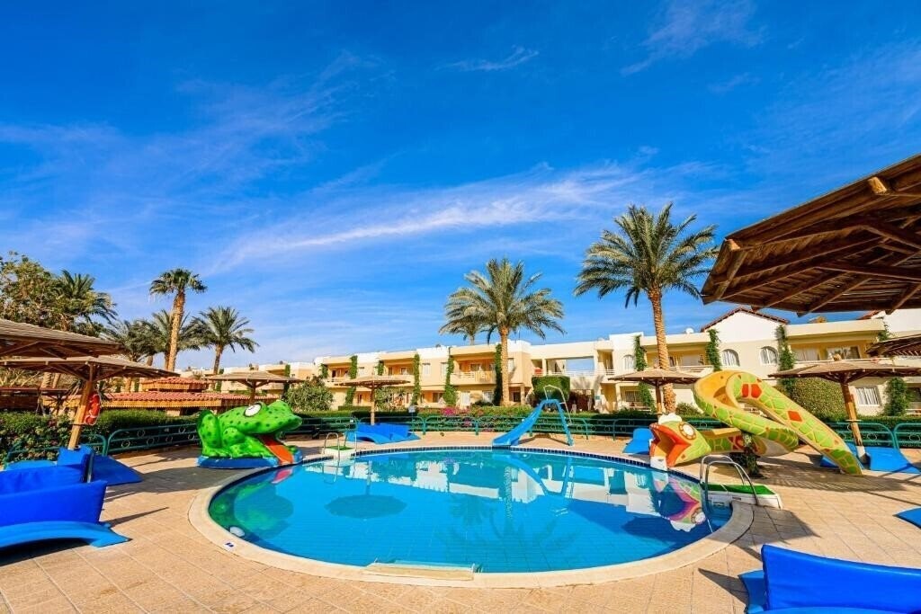 Вид Golden Beach Resort 4*