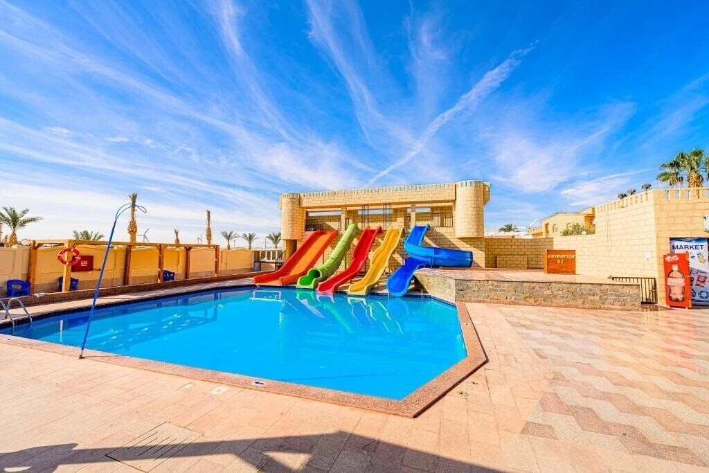 Территория Golden Beach Resort 4*