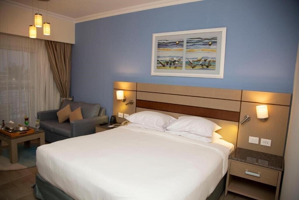 Фото Swiss Inn Resort Hurghada 5*