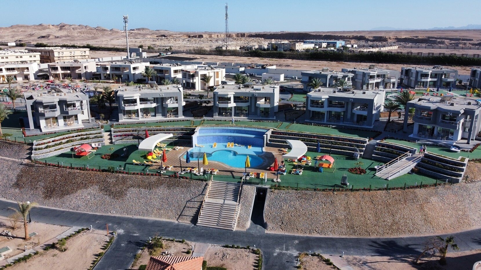 Территория Long Beach Resort Hurghada (ex. Hilton Hurghada Long Beach Resort) 4*