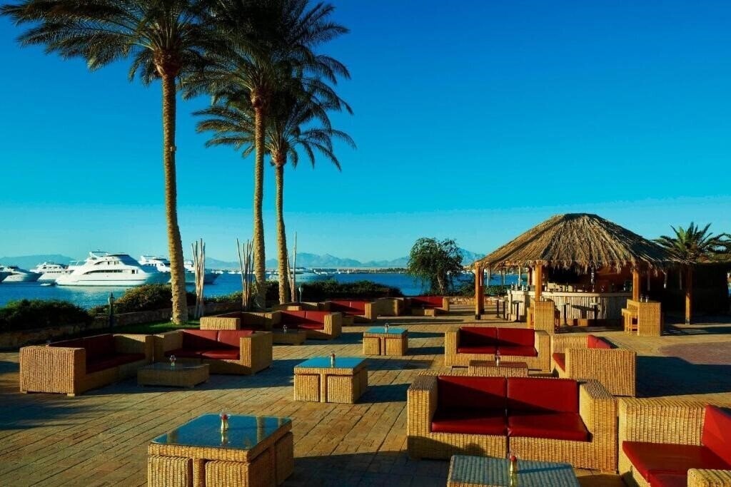 Територія Hurghada Marriott Beach Resort 5*