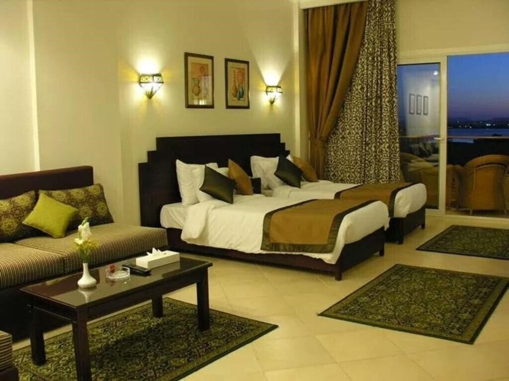 Фотография Sunset Boutique Hotel Sahl Hasheesh By Pyramisa (ex. Dessole Sunset Sahl Hasheesh Resort, Pyramisa Sunset Pearl Resort) 4*