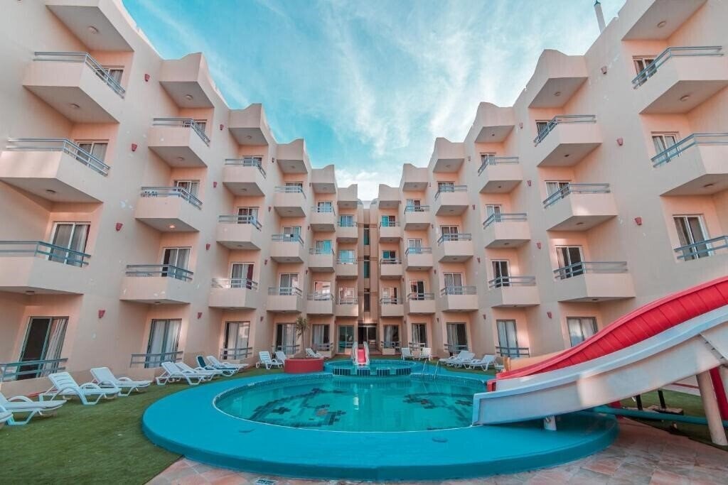 Изображение Dexon Roma Hotel & Aqua Park 3*