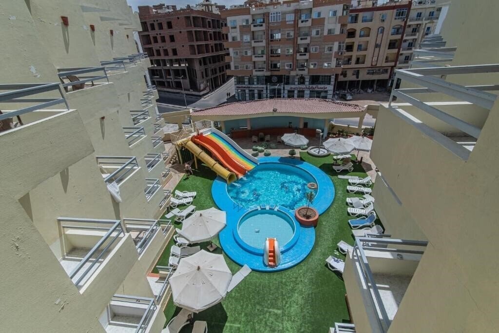 Территория Dexon Roma Hotel & Aqua Park (ex. Roma Host Way Aqua Park) 3*