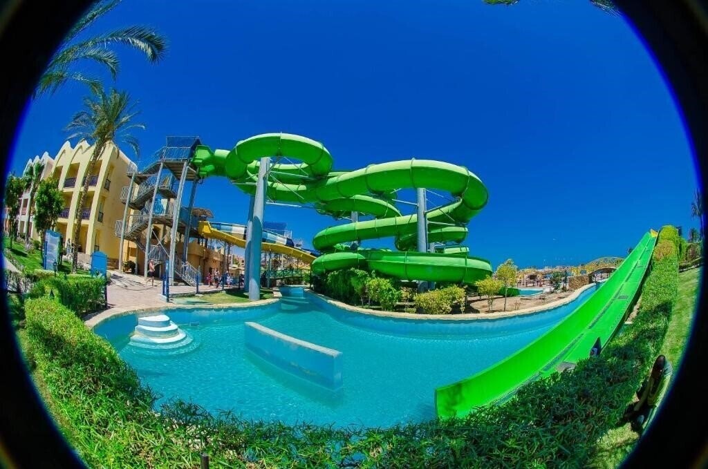 Панорама Titanic Beach SPA & Aquapark 5*