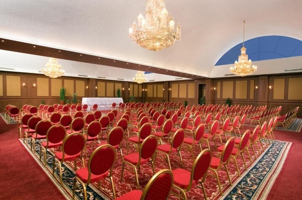 Вид Titanic Beach SPA & Aquapark 5*