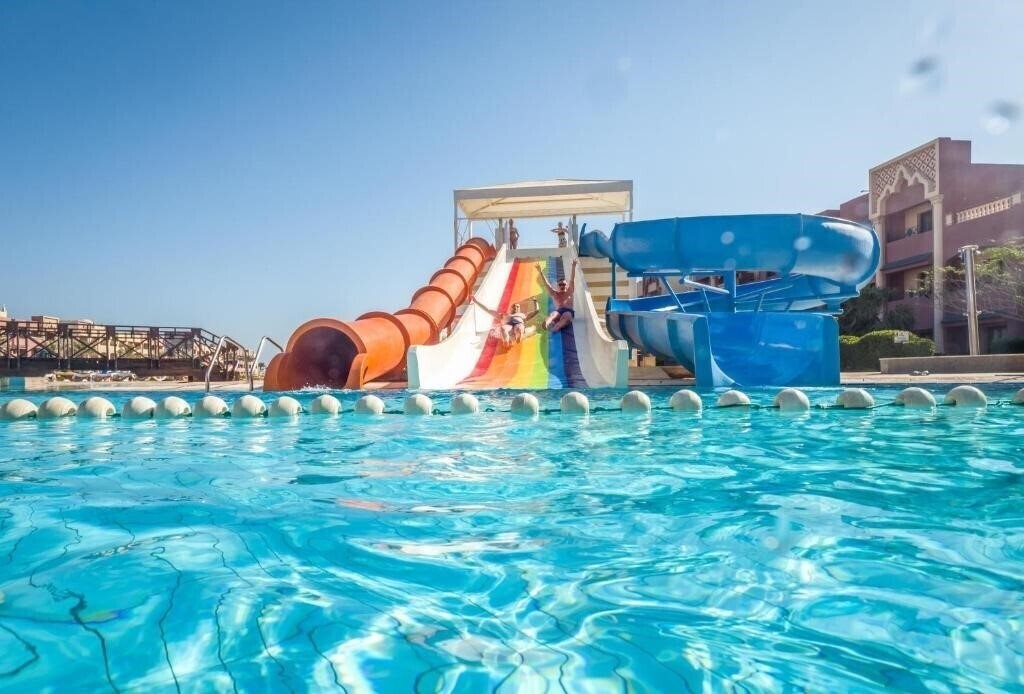 Территория Sunny Days El Palacio Resort & SPA 4*