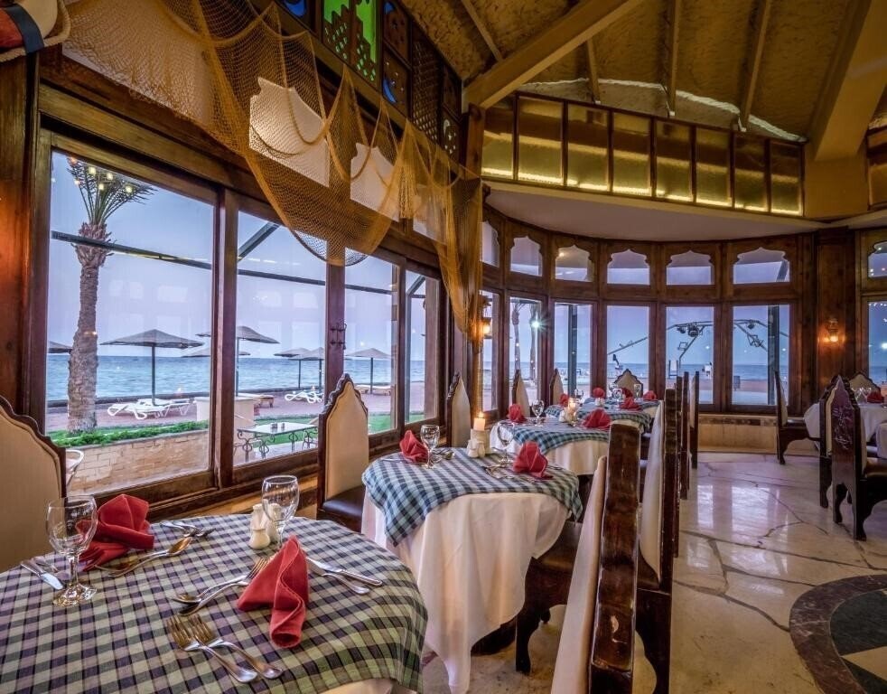 Панорама Sunny Days El Palacio Resort & SPA 4*