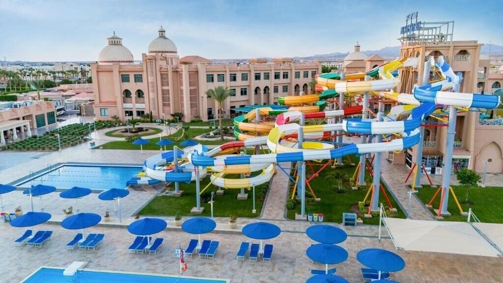 Апартаменти Pickalbatros Aqua Park Resort 4*