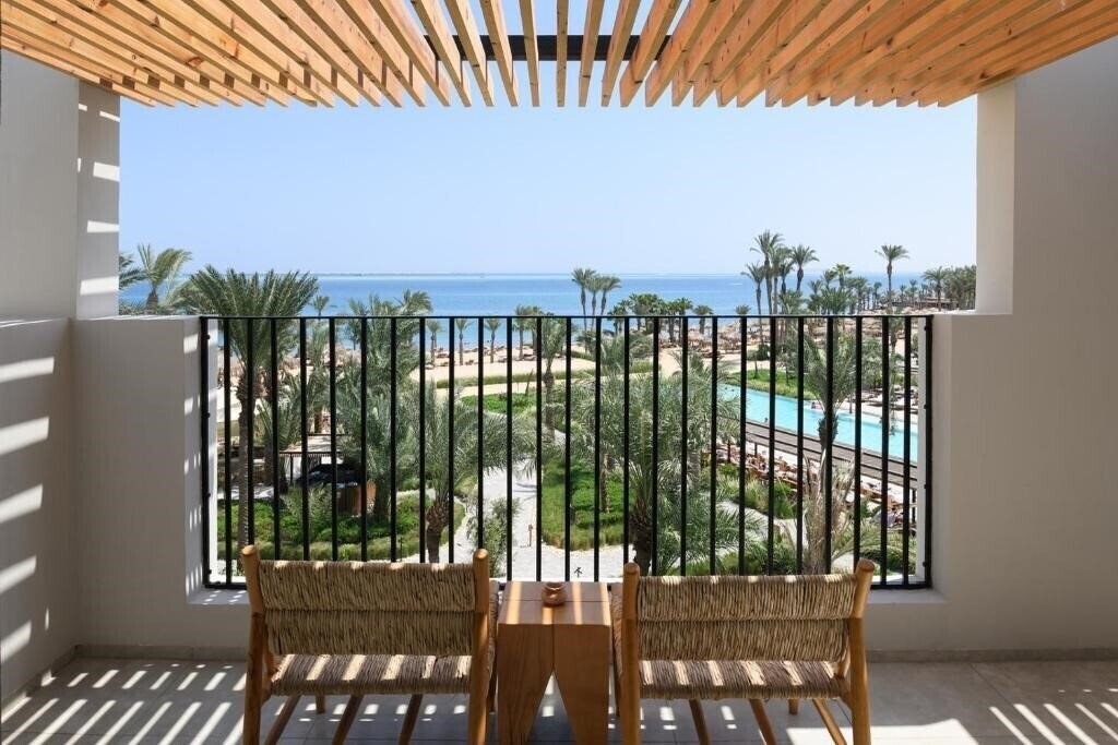Панорама Serry Beach Resort 5*