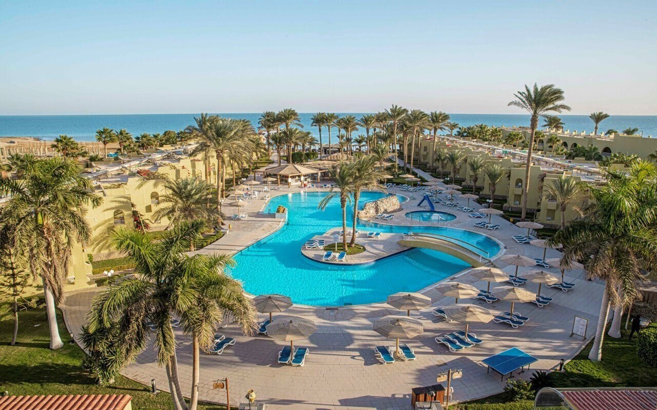 Готель Palm Beach Resort 4*