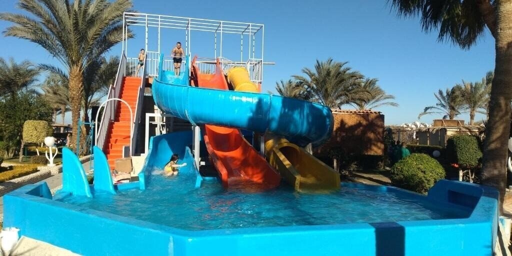 Панорама Sand Beach Hotel 3*