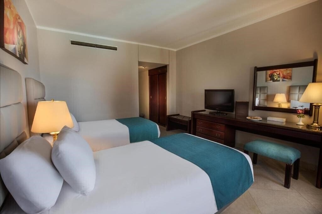 Апартаменты Pyramisa Isis Hotel Luxor 5*