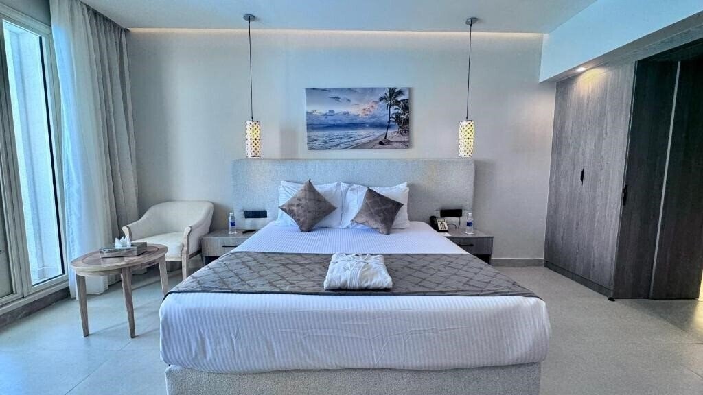 Картинка Stella Beach Resort & SPA 5*