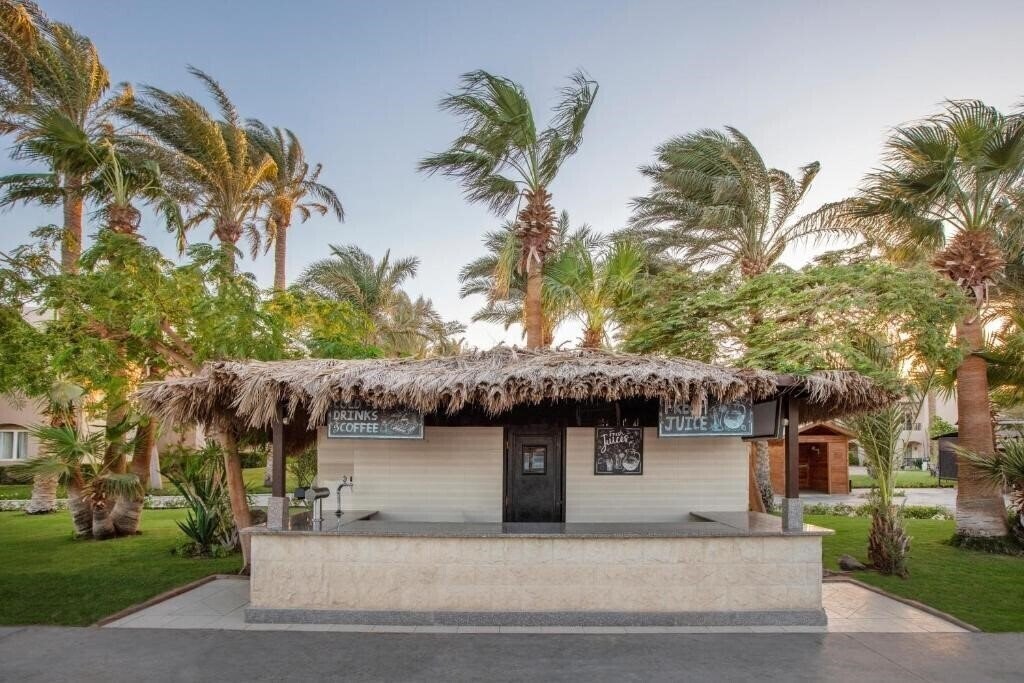 Панорама Jaz Makadi Oasis Resort & Club 5*