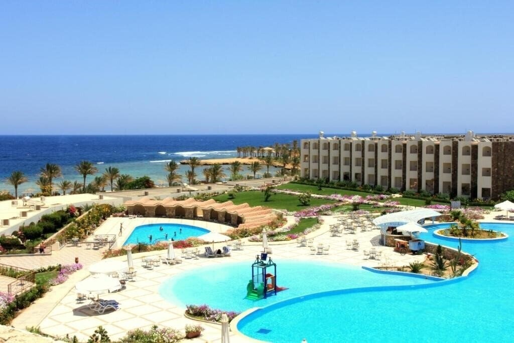 Вид Royal Brayka Beach Resort 5*