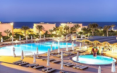 Готель The Breakers Diving & Surfing Lodge 4*