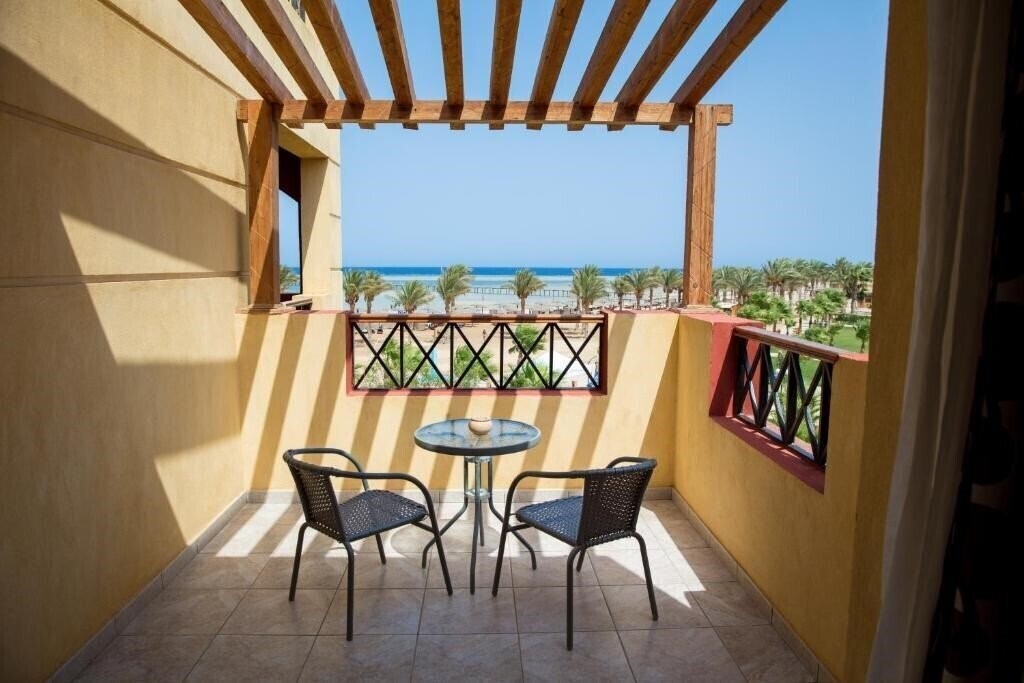 Вид Casa Mare Resort (ex. Royal Tulip Beach Resort ) 5*
