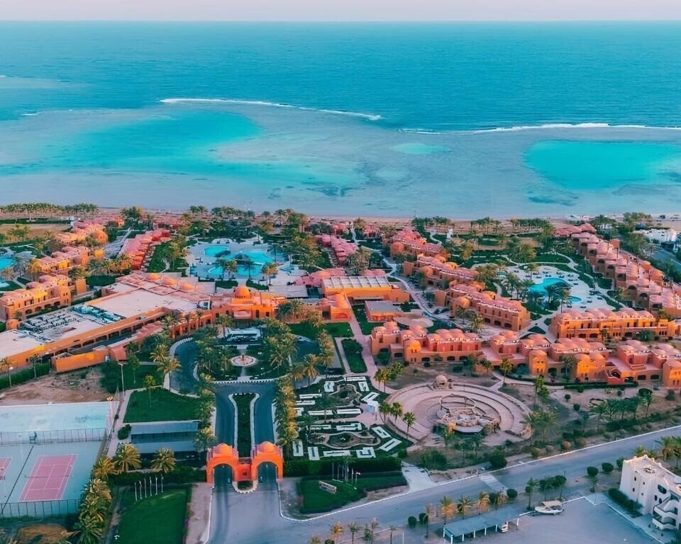 Отель Swisstouches Oriental Resort 4*