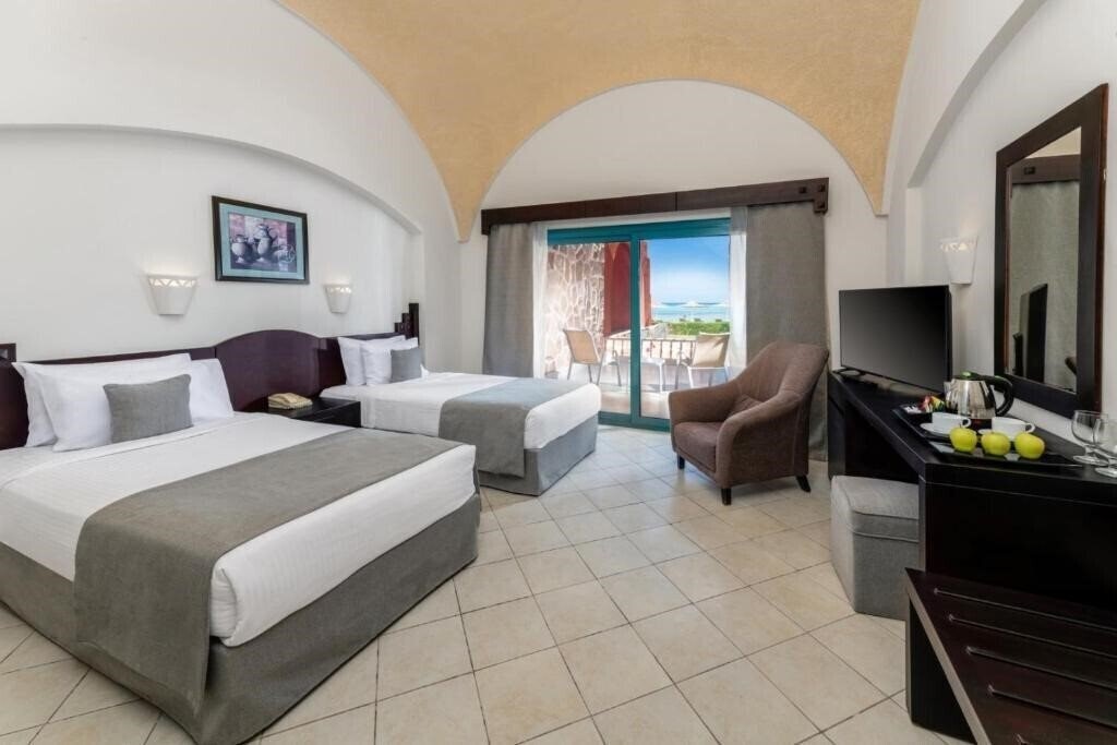 Фото Swisstouches Oriental Resort 4*
