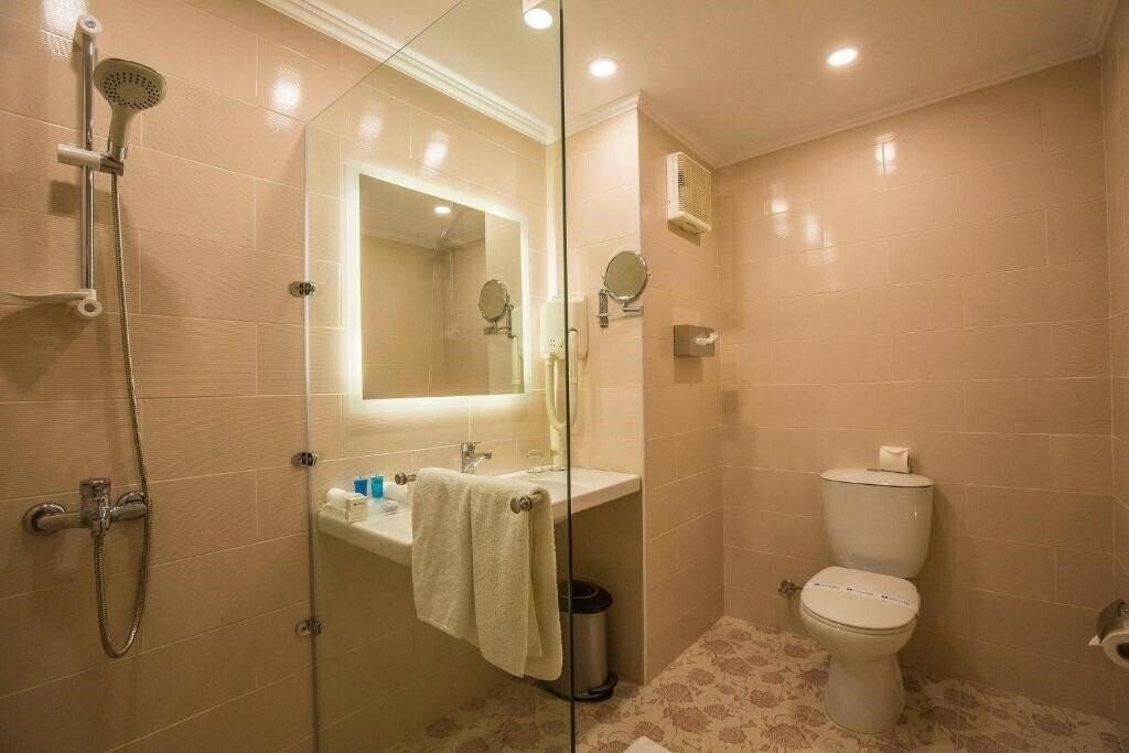 Вид Swisstouches Oriental Resort 4*