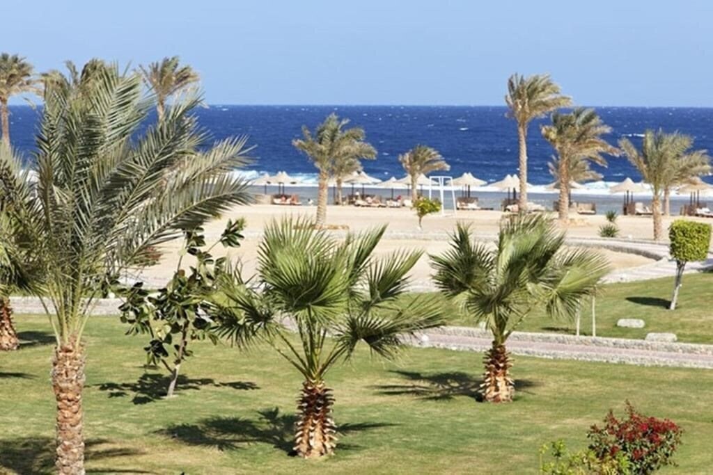 Территория The Three Corners Sea Beach Resort 4*