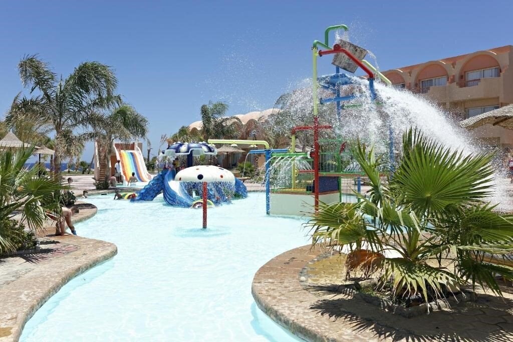 Апартаменты The Three Corners Sea Beach Resort 4*