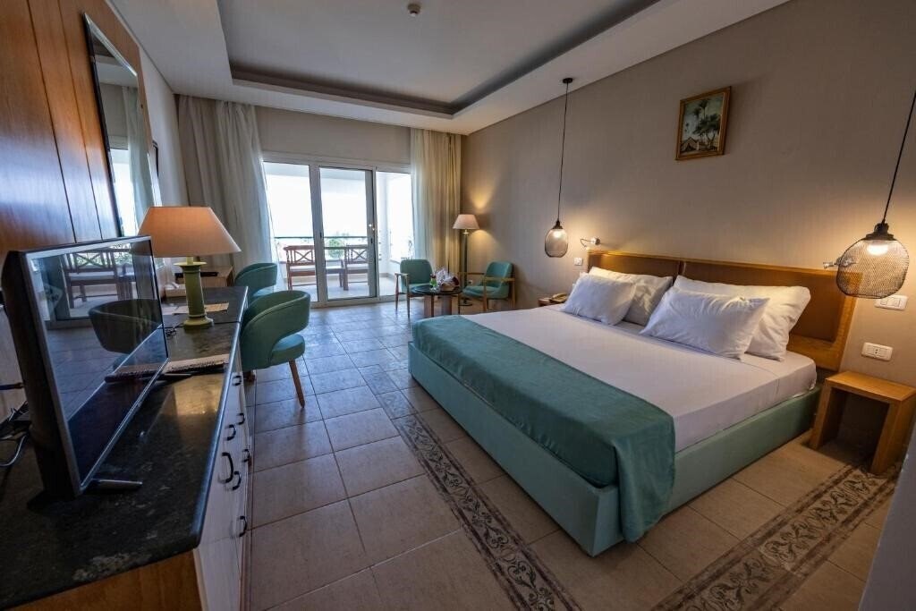 Апартаменты Lahami Bay Beach Resort & Gardens 4*