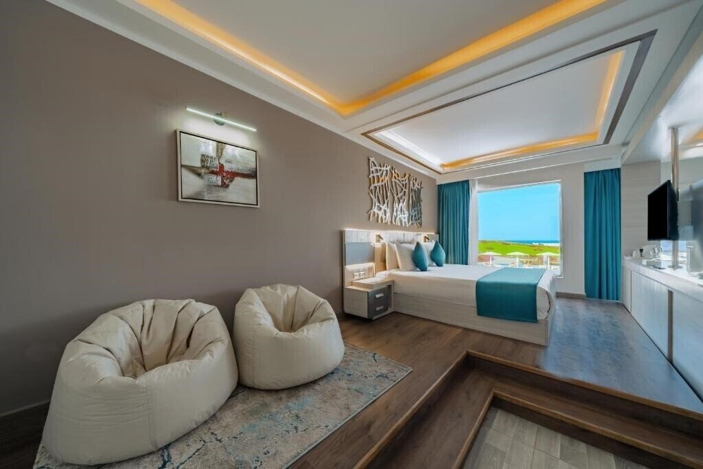 Фото Sirena Beach Resort & SPA 5*