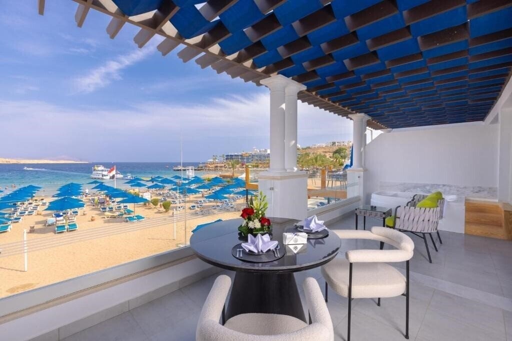 Вид Naama Bay Suites & SPA 5*