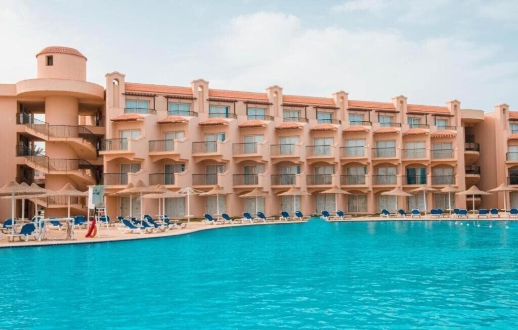 Вид Pyramisa Beach Resort Sahl Hasheesh (ex. Otium Pyramisa Beach Resort, Lti Pyramisa Beach Resort Sahl Hasheesh) 5*