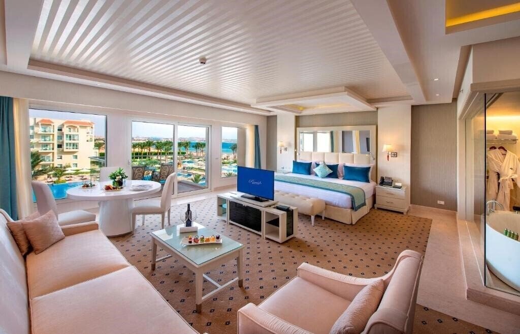 Фото Premier Le Reve Hotel & SPA 5*