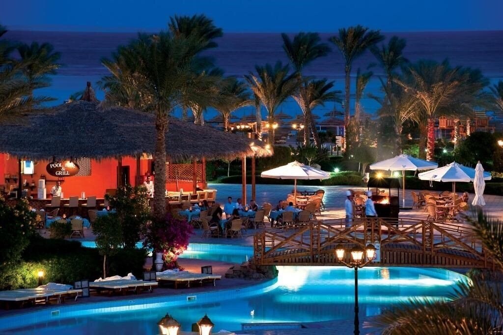 Територія Amwaj Oyoun Resort 4*