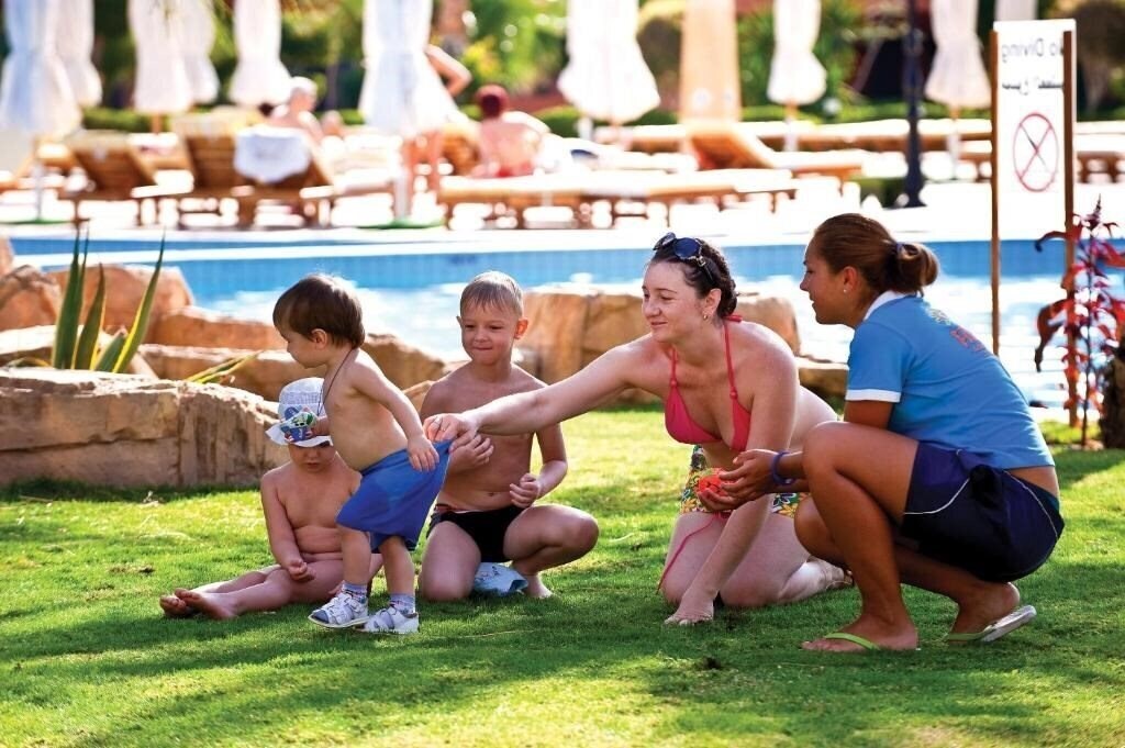 Панорама Amwaj Oyoun Resort 4*
