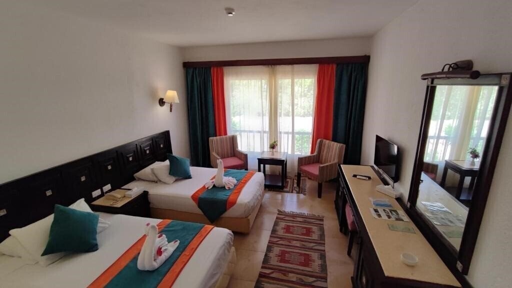 Апартаменты Turquoise Beach Hotel 4*
