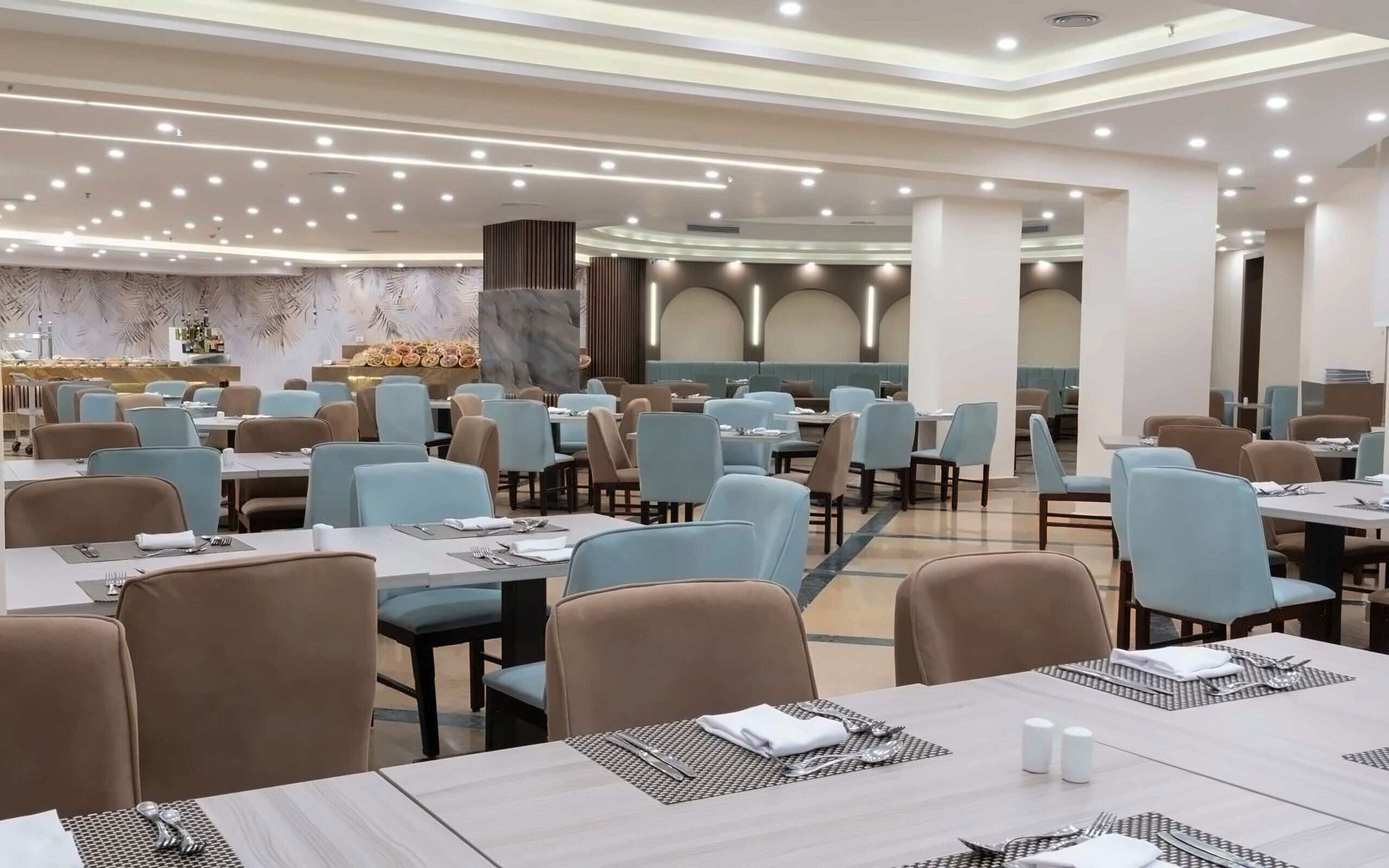 Територія Parrotel Beach Resort 5*