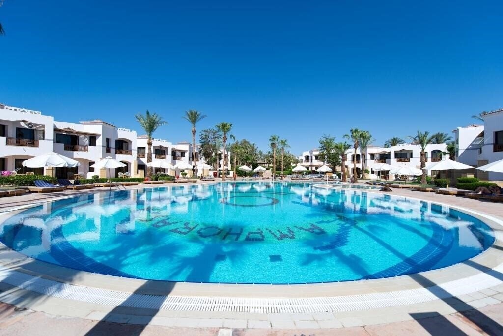 Апартаменты Amphoras Beach 5*