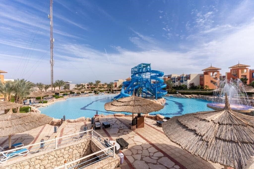 Вид Faraana Heights Hotel 4*