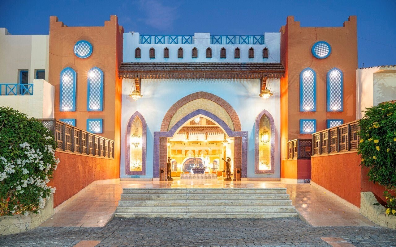 Вид Faraana Heights Hotel 4*