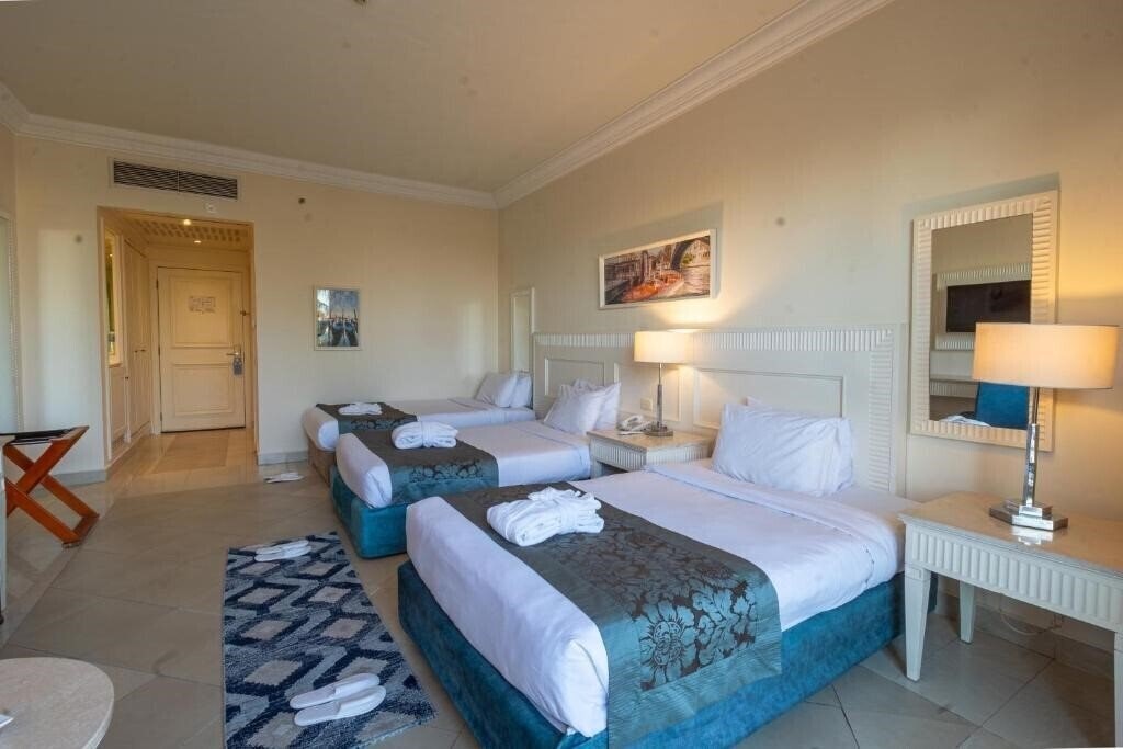 Территория IL Mercato Hotel 5*