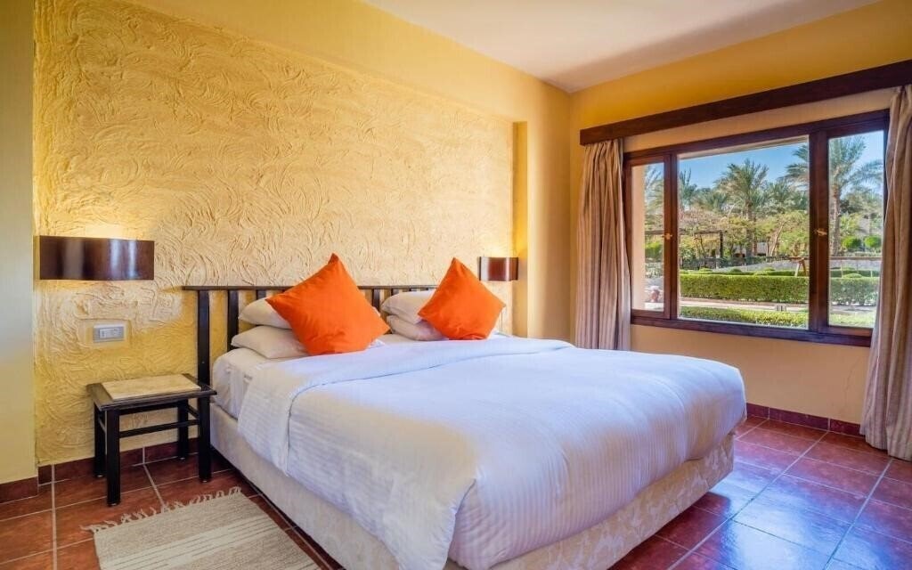 Панорама Tamra Beach 4*