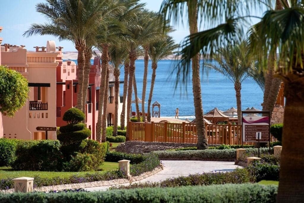 Картинка Charmillion Sea Life Resort 4*
