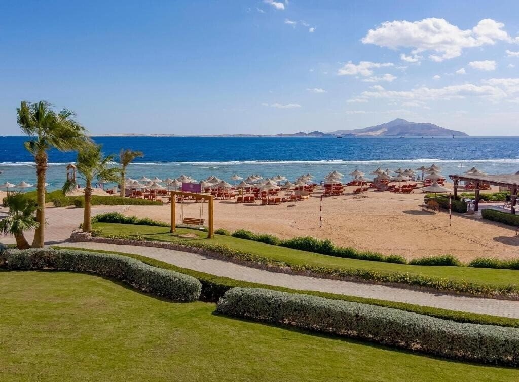 Панорама Charmillion Sea Life Resort 4*