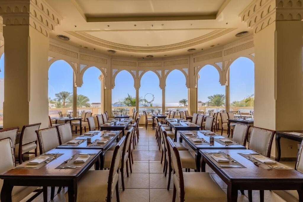 Изображение Continental Plaza Beach Resort 4*